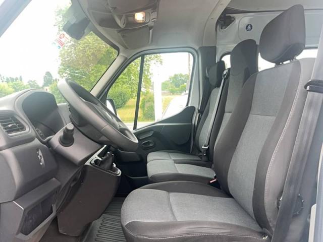 Renault Master image 9