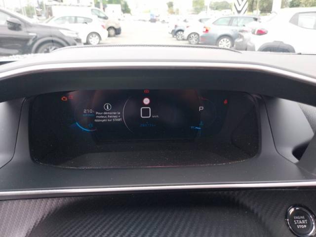 Peugeot 2008 image 8