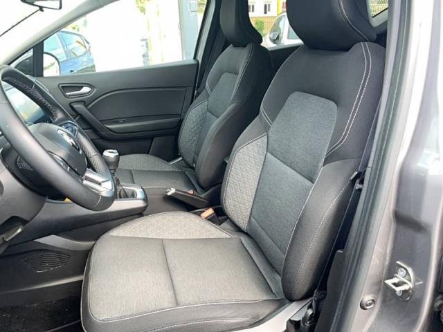 Renault Captur image 1