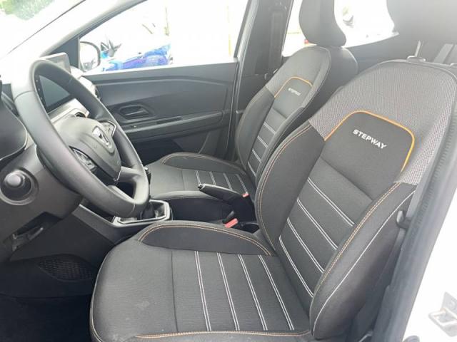 Dacia Sandero image 2