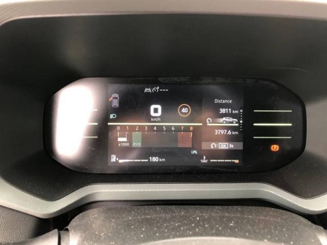 Dacia Duster image 1