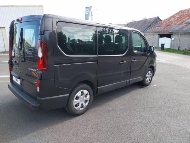 Renault Trafic image 2