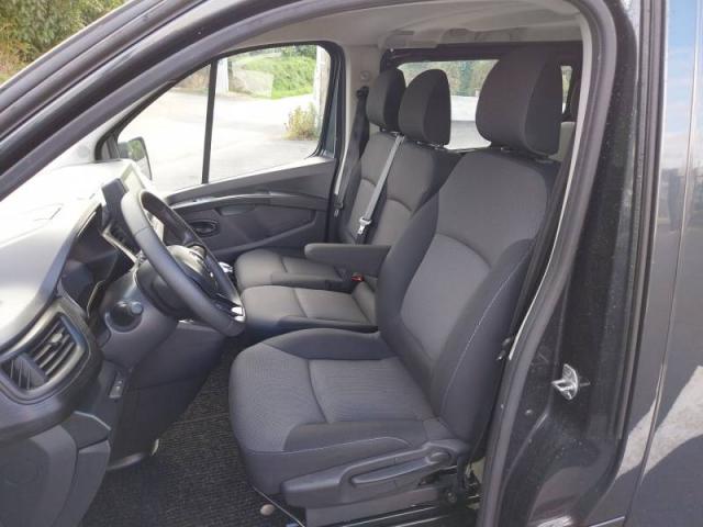 Renault Trafic image 9