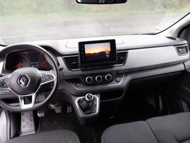 Renault Trafic image 4