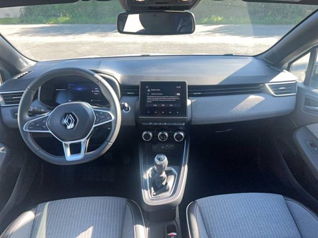 Renault Clio image 2