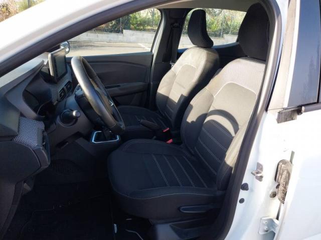 Dacia Sandero image 2