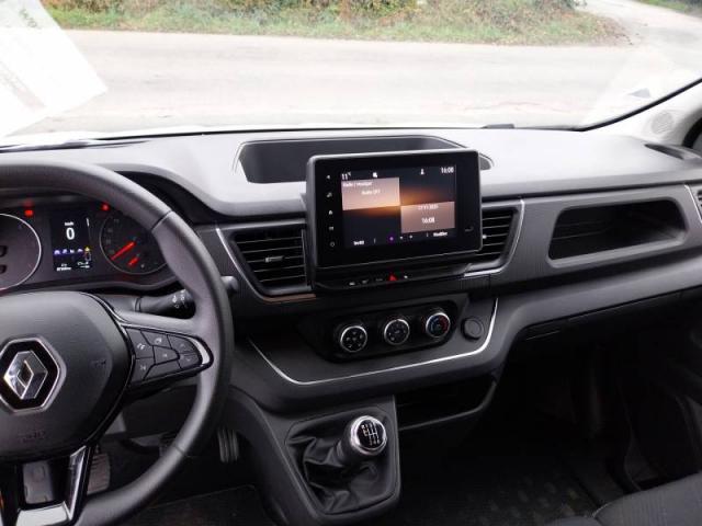 Renault Trafic image 8