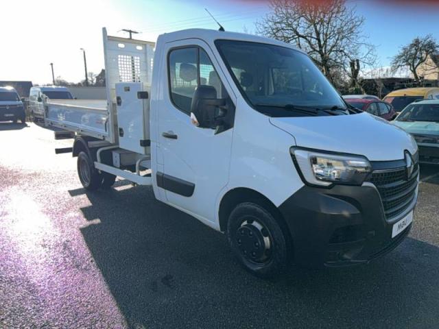 Renault Master image 1