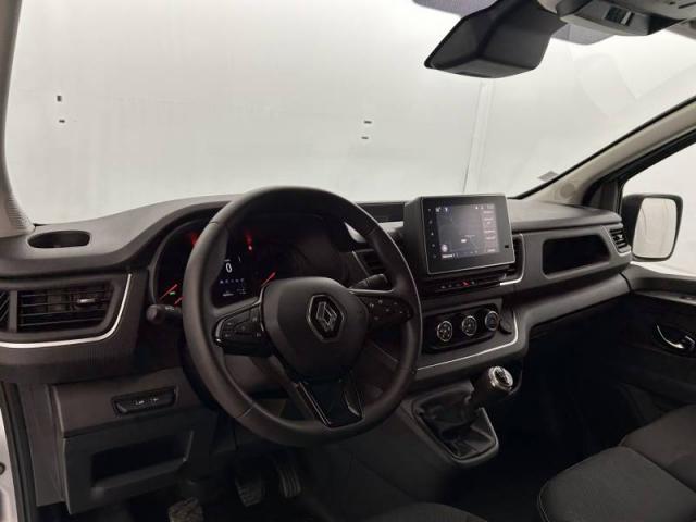 Renault Trafic image 1