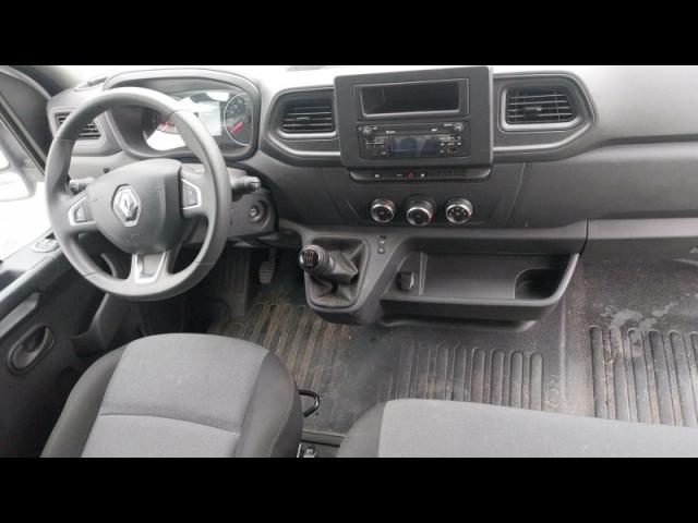 Renault Master image 2