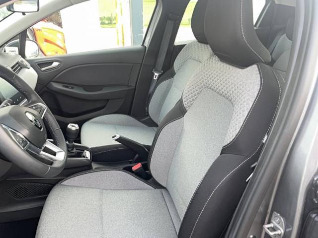 Renault Clio image 2