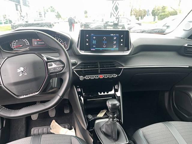 Peugeot 2008 image 3