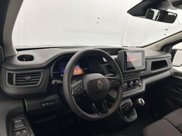 Renault Trafic image 1