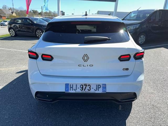 Renault Clio image 2