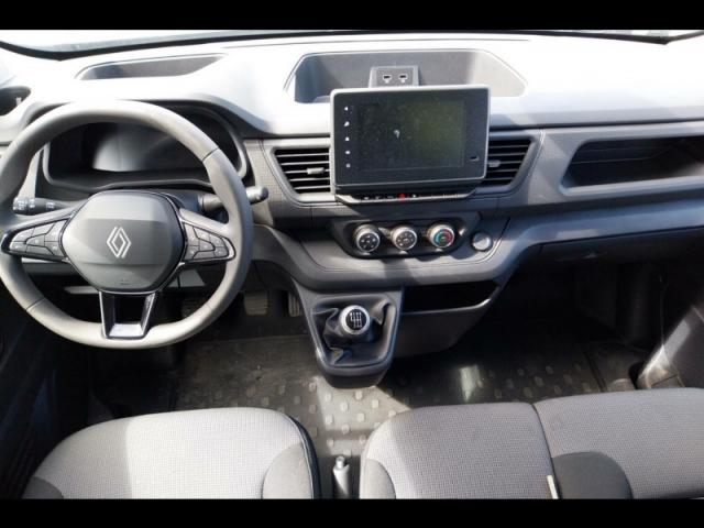 Renault Trafic image 3