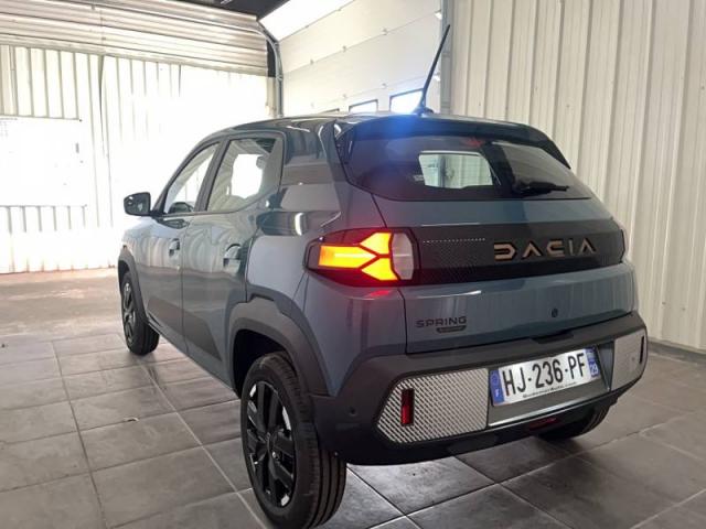 Dacia Spring image 2
