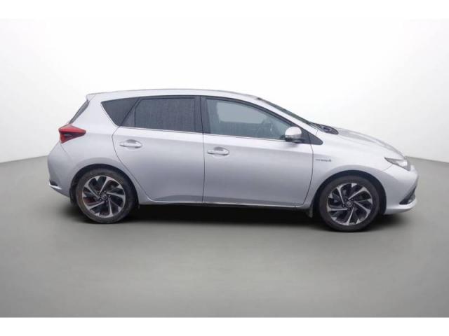 Toyota Auris image 8