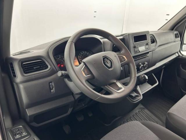 Renault Master image 1