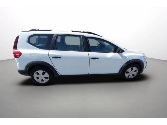 Dacia Jogger image 1