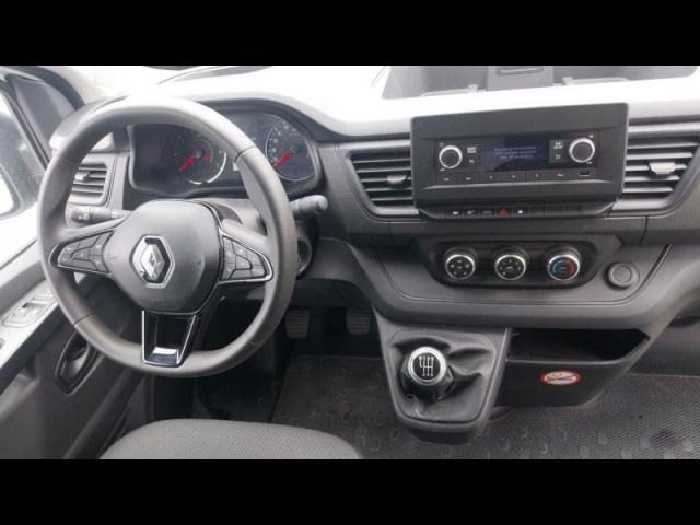 Renault Trafic image 3