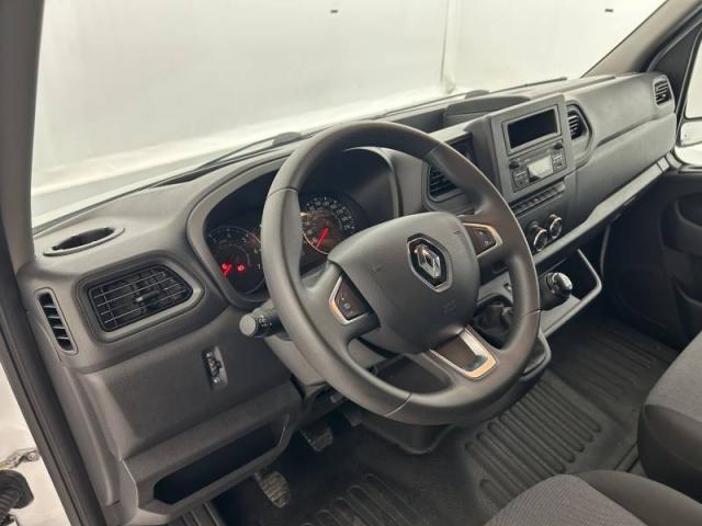 Renault Master image 8
