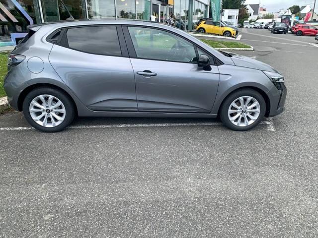Renault Clio image 2