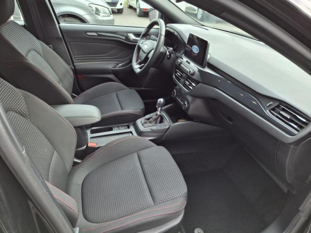 Ford Focus image 6