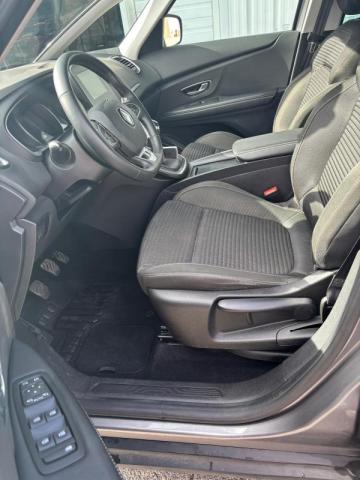 Renault Grand Scénic image 6