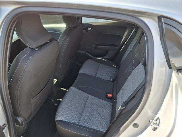 Renault Clio image 6