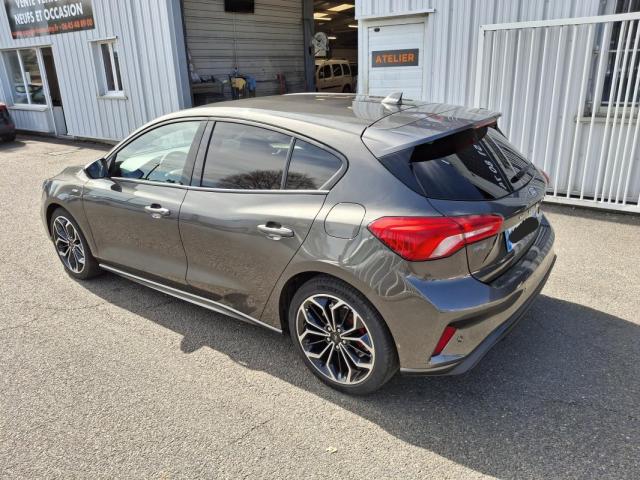 Ford Focus image 2