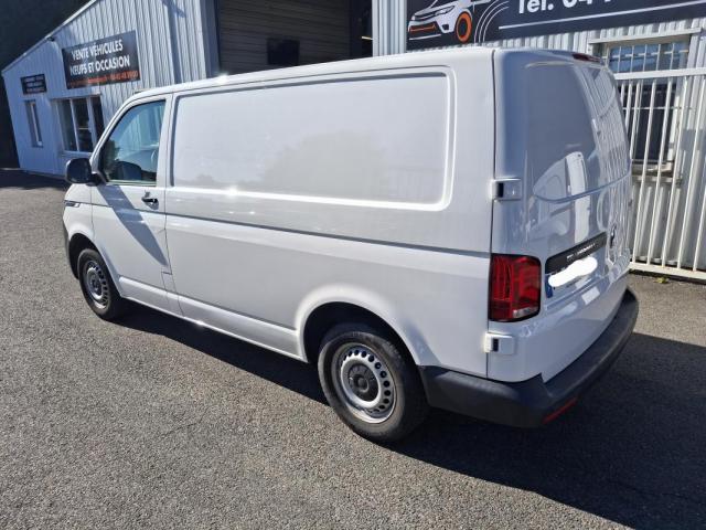 Volkswagen Transporter image 2