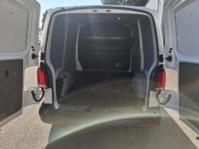 Volkswagen Transporter image 5