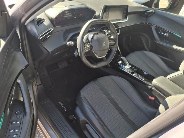 Peugeot 2008 image 1