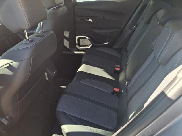 Peugeot 2008 image 6