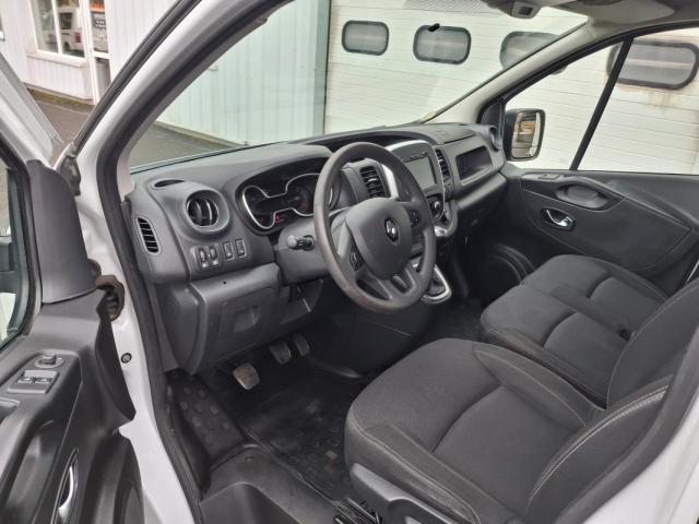 Renault Trafic image 2