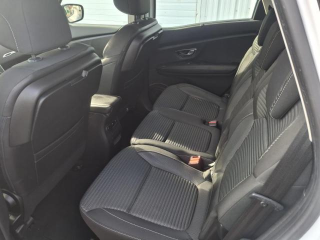 Renault Scénic image 2