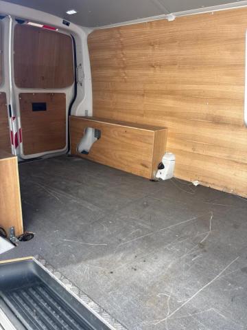 Volkswagen Transporter image 8