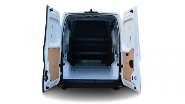 Renault Master image 2