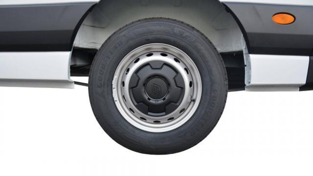 Renault Master image 8