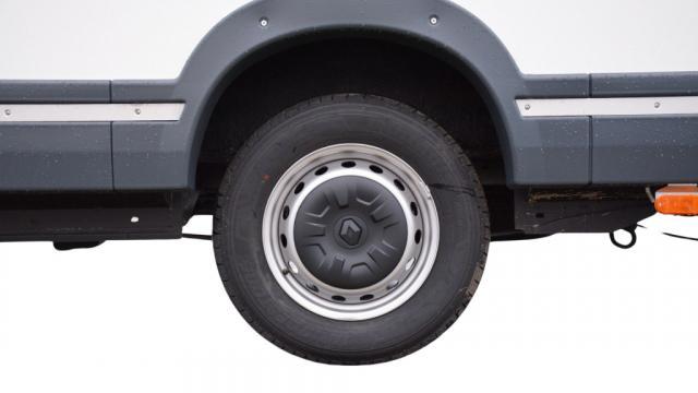 Renault Master image 1