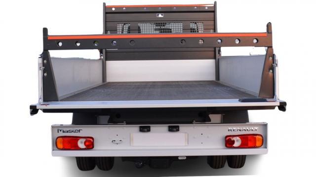 Renault Master image 2