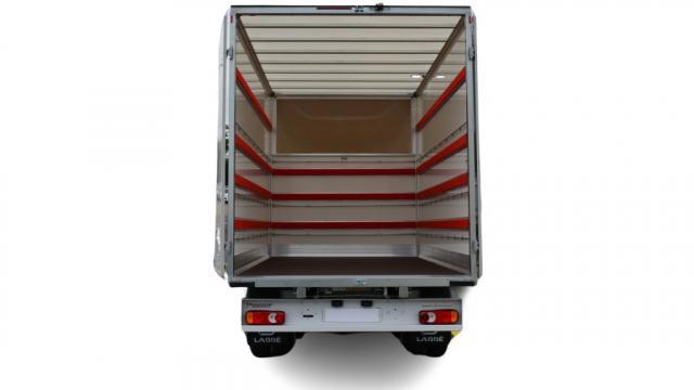 Renault Master image 8