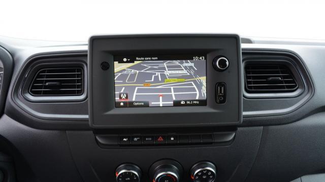 Renault Master image 1