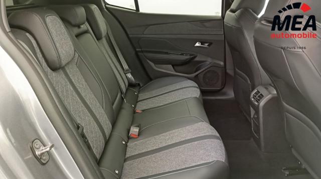 Peugeot 408 image 8
