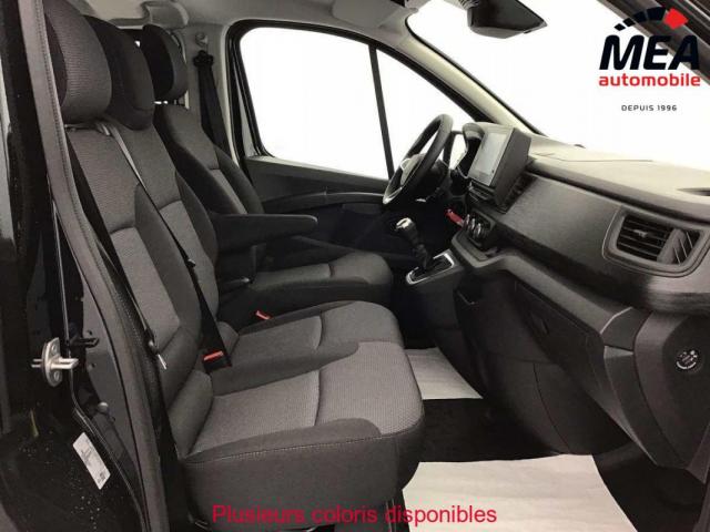 Renault Trafic image 2