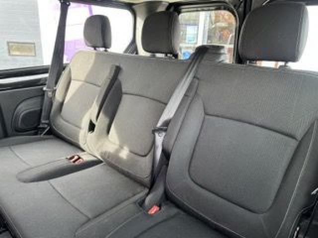 Nissan Primastar image 2