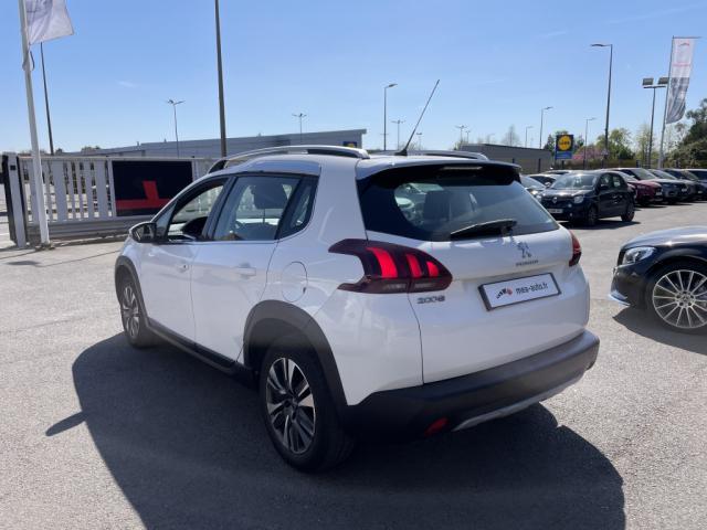 Peugeot 2008 image 8
