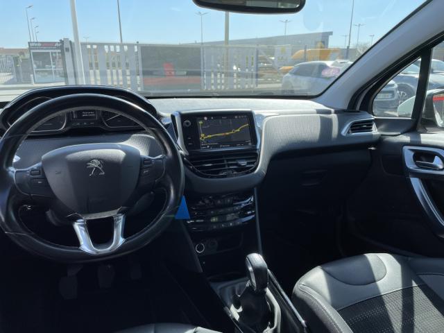 Peugeot 2008 image 2