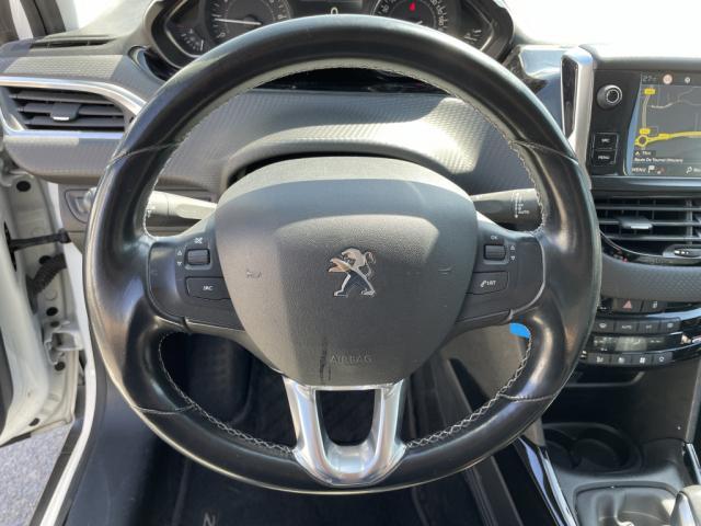 Peugeot 2008 image 5