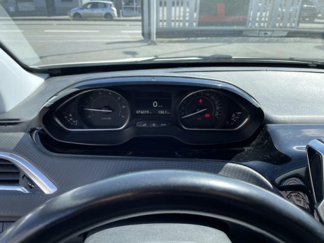 Peugeot 2008 image 9